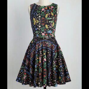 ModCloth Closet London Floral Black Fit & Flare Dress with pockets, size 4